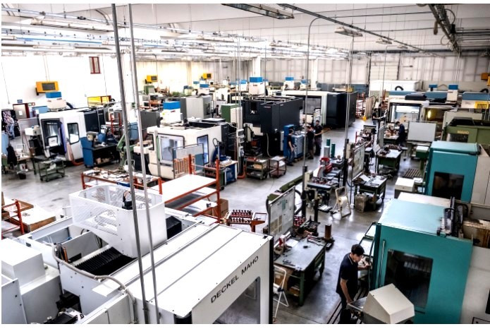 GMG SRL Hitech Officina Meccanica - Overview of the company entrance and visitor waiting area